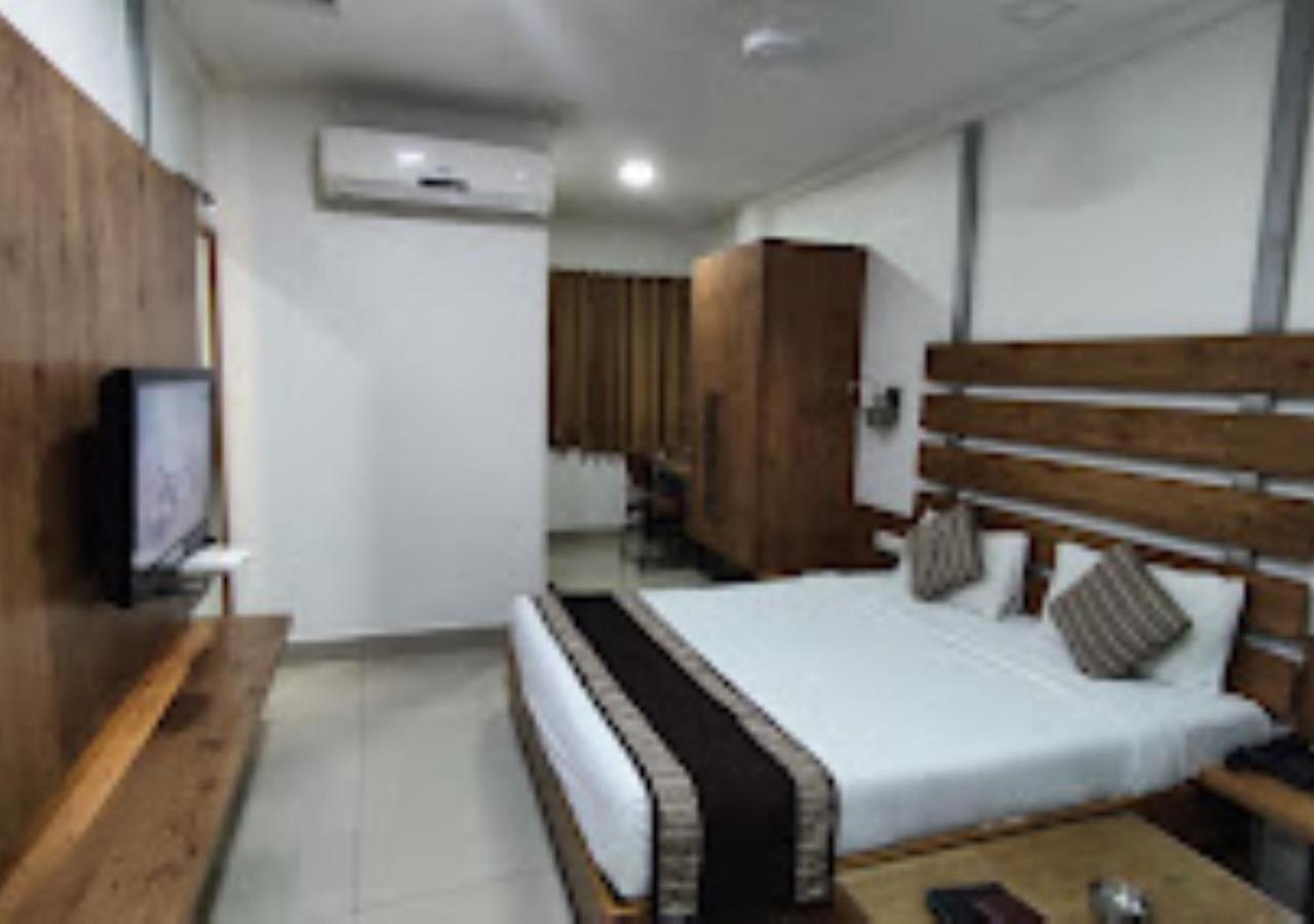 Hotel Siddharth Premiere Chandrapur Exterior photo